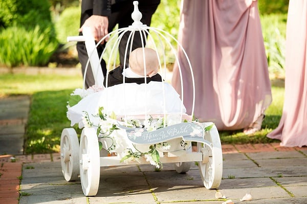 Spring Gramercy Mansion Wedding || Kira Nichole Photography || Charm City Wed || www.charmcitywed.com