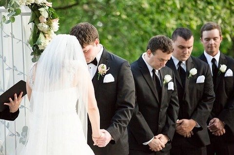 Spring Gramercy Mansion Wedding || Kira Nichole Photography || Charm City Wed || www.charmcitywed.com