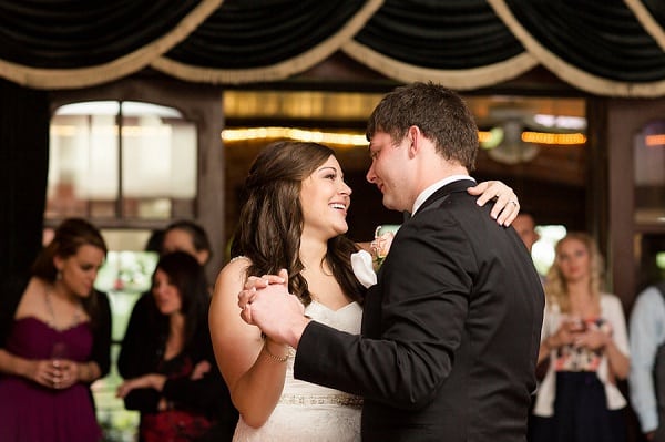 Spring Gramercy Mansion Wedding || Kira Nichole Photography || Charm City Wed || www.charmcitywed.com