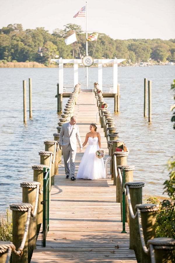 Waters Edge Event Center Wedding || Living Radiant Photography || Charm City Wed || www.charmcitywed.com