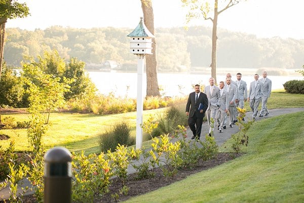 Waters Edge Event Center Wedding || Living Radiant Photography || Charm City Wed || www.charmcitywed.com