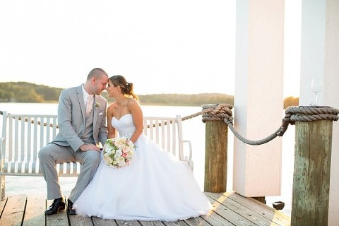 Waters Edge Event Center Wedding || Living Radiant Photography || Charm City Wed || www.charmcitywed.com