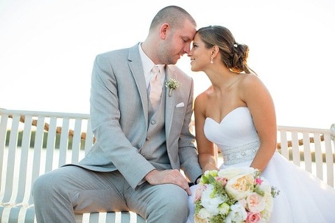 Waters Edge Event Center Wedding || Living Radiant Photography || Charm City Wed || www.charmcitywed.com