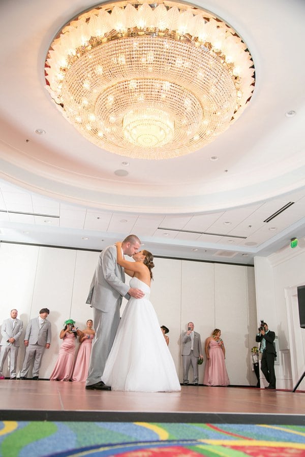 Waters Edge Event Center Wedding || Living Radiant Photography || Charm City Wed || www.charmcitywed.com