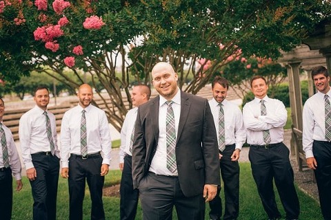 4th of July Wedding at the Anchor Inn || JFannon Photography || Charm City Wed || www.charmcitywed.com