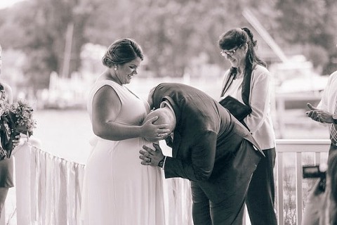 4th of July Wedding at the Anchor Inn || JFannon Photography || Charm City Wed || www.charmcitywed.com