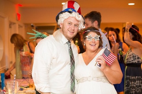 4th of July Wedding at the Anchor Inn || JFannon Photography || Charm City Wed || www.charmcitywed.com