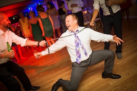 4th of July Wedding at the Anchor Inn || JFannon Photography || Charm City Wed || www.charmcitywed.com