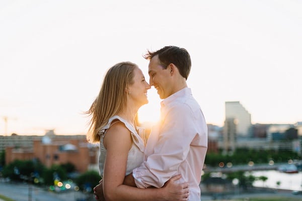 Downtown Baltimore Engagement Session || Nicole Barr Photography || Charm City Wed || www.charmcitywed.com