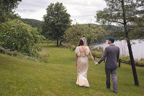 Jennings Randolph Lake Wedding || Jacqie Q Photography || Charm City Wed || www.charmcitywed.com
