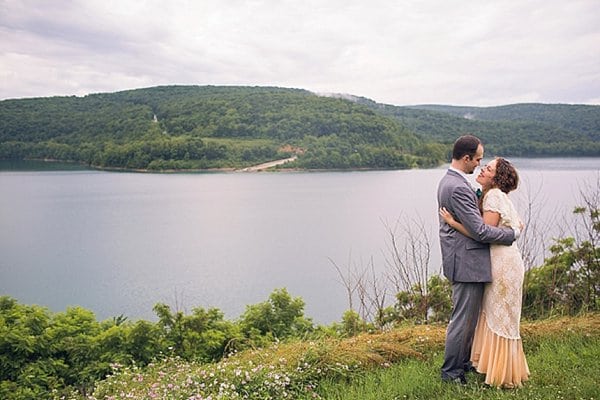 Jennings Randolph Lake Wedding || Jacqie Q Photography || Charm City Wed || www.charmcitywed.com
