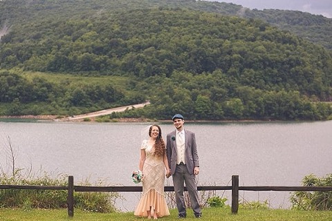 Jennings Randolph Lake Wedding || Jacqie Q Photography || Charm City Wed || www.charmcitywed.com