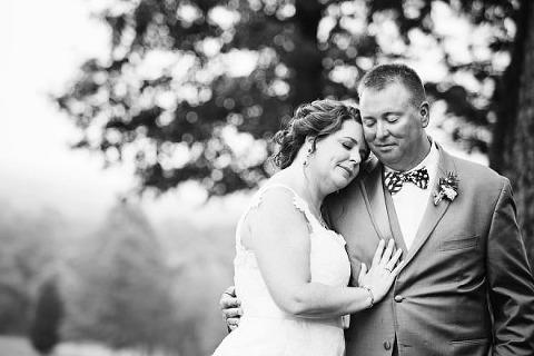 Mountain Branch Golf Club Wedding || Kathleen Hertel Photography || Charm City Wed || www.charmcitywed.com