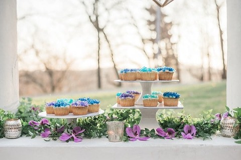 Serenity+Cobalt Inspired Styled Shoot || Marlayna Photography + Britney Clause Photography || Charm City Wed || www.charmcitywed.com