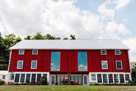 The Lucy School Wedding || Emily Gude Photography || Charm City Wed || www.charmcitywed.com