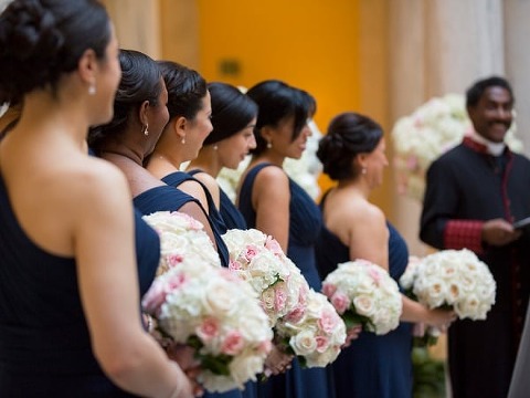 Walters Art Museum Wedding || Anna Schmidt Photography || Charm City Wed || www.charmcitywed.com