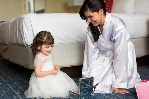 Walters Art Museum Wedding || Anna Schmidt Photography || Charm City Wed || www.charmcitywed.com