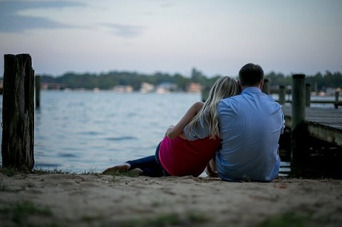 Waterfront Annapolis Engagement Session || B.O.B Photography || Charm City Wed || www.charmcitywed.com