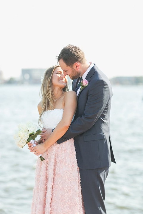 Waterfront Kitchen Wedding || Anny. Photography || Charm City Wed || www.charmcitywed.com
