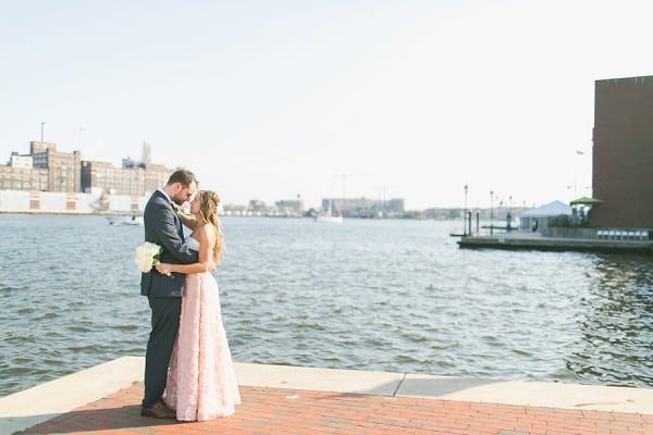 Waterfront Kitchen Wedding || Anny. Photography || Charm City Wed || www.charmcitywed.com Waterfront Kitchen Wedding || Anny. Photography || Charm City Wed || www.charmcitywed.com