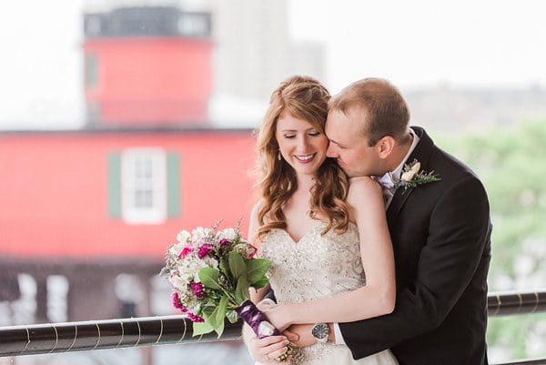 Baltimore Pier 5 Hotel Wedding || Liz Cowie Photography || Charm City Wed || www.charmcitywed.com Baltimore Pier 5 Hotel Wedding || Liz Cowie Photography || Charm City Wed || www.charmcitywed.com