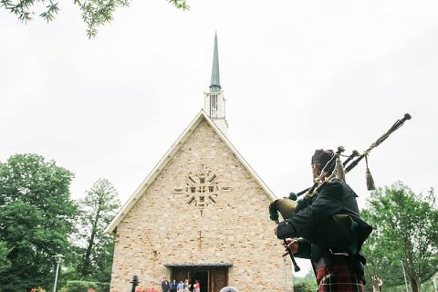 Mansion at Valley Country Club Wedding || Marlayna Photography || Charm City Wed || www.charmcitywed.com