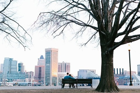 Old Ellicott City Engagement ||  Jen Harvey Photography  ||  Charm City Wed  ||  www.charmcitywed.com