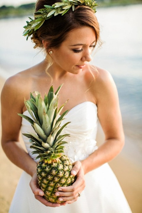 Pineapple Inspiration Chesapeake Bay Beach Club Styled Shoot || Emily Chastain Photography || Charm City Wed || www.charmcitywed.com