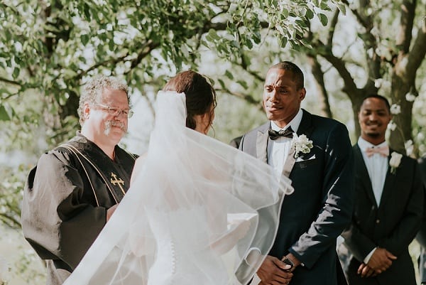 Romantic Backyard Wedding || Bekah Kay Creative || Charm City Wed || www.charmcitywed.com