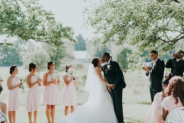 Romantic Backyard Wedding || Bekah Kay Creative || Charm City Wed || www.charmcitywed.com