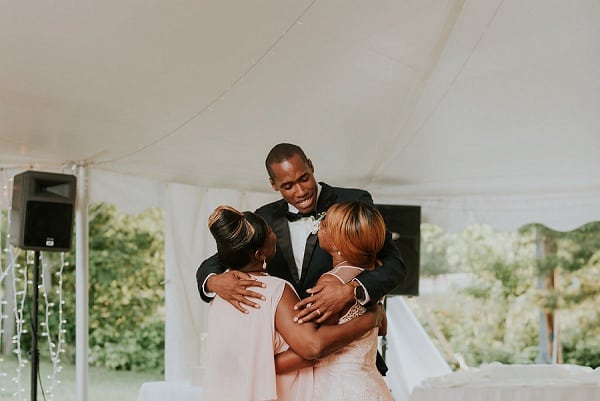Romantic Backyard Wedding || Bekah Kay Creative || Charm City Wed || www.charmcitywed.com