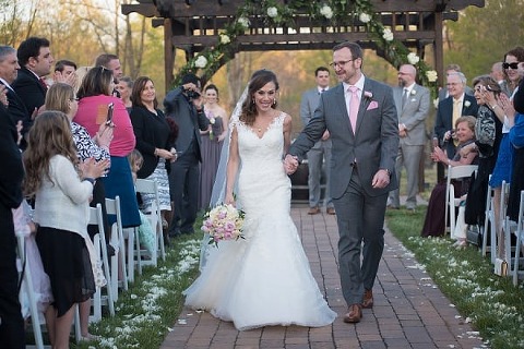 Running Hare Vineyard Wedding || Mike B Photography || Charm City Wed || www.charmcitywed.com