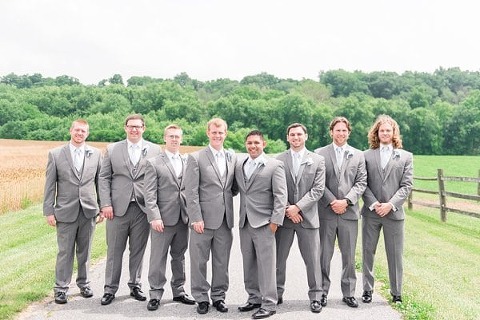 Shoemaker Homestead Wedding || Britney Clause Photography || Charm City Wed || www.charmcitywed.com