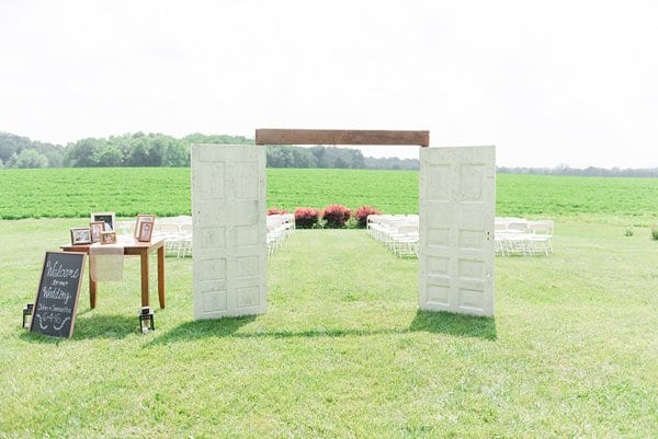 Shoemaker Homestead Wedding || Britney Clause Photography || Charm City Wed || www.charmcitywed.com