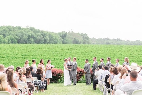 Shoemaker Homestead Wedding || Britney Clause Photography || Charm City Wed || www.charmcitywed.com