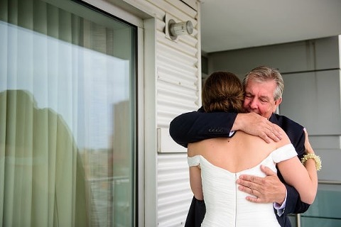 Summer Baltimore Museum of Industry Wedding || Annabelle Dando Photography || Charm City Wed || www.charmcitywed.com