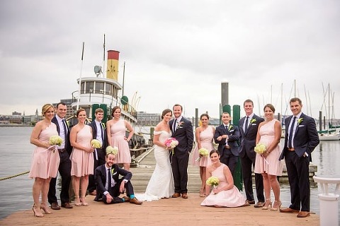 Summer Baltimore Museum of Industry Wedding || Annabelle Dando Photography || Charm City Wed || www.charmcitywed.com