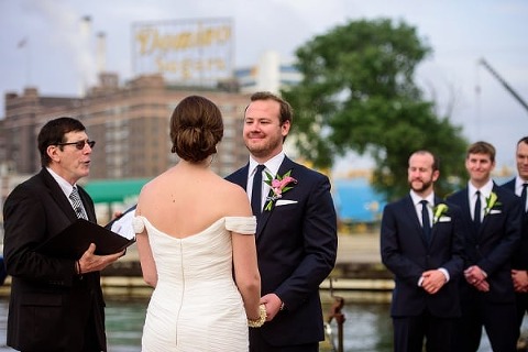 Summer Baltimore Museum of Industry Wedding || Annabelle Dando Photography || Charm City Wed || www.charmcitywed.com