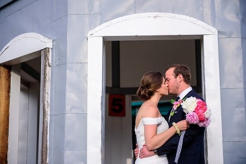 Summer Baltimore Museum of Industry Wedding || Annabelle Dando Photography || Charm City Wed || www.charmcitywed.com