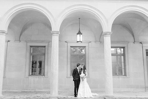 Valley Mansion Wedding || Photos by Sarah Beth || Charm City Wed || www.charmcitywed.com