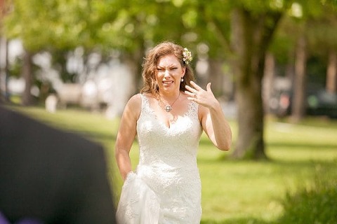 Wades Point Inn Wedding || B.O.B. Photography || Charm City Wed || www.charmcitywed.com