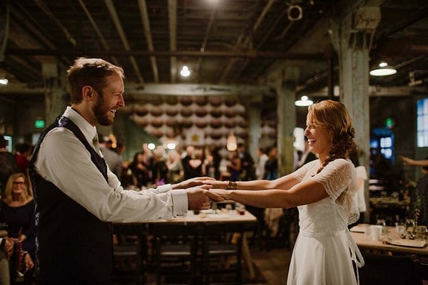Area 405 Wedding || Sarah Gormley Photography || Charm City Wed || www.charmcitywed.com