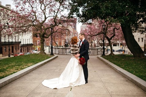 Chic Mt Washington Mill Dye House Wedding || Rebekah J Murray Photography || Charm City Wed || www.charmcitywed.com