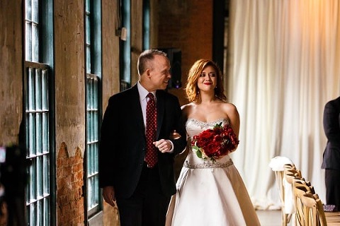 Chic Mt Washington Mill Dye House Wedding || Rebekah J Murray Photography || Charm City Wed || www.charmcitywed.com