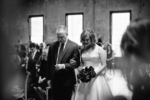 Chic Mt Washington Mill Dye House Wedding || Rebekah J Murray Photography || Charm City Wed || www.charmcitywed.com