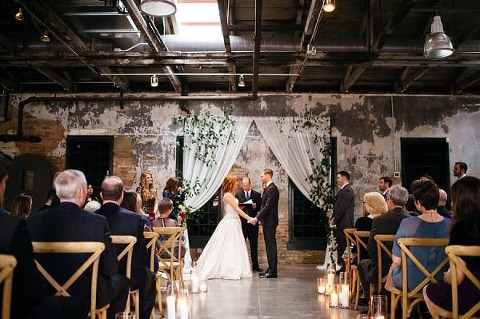 Chic Mt Washington Mill Dye House Wedding || Rebekah J Murray Photography || Charm City Wed || www.charmcitywed.com