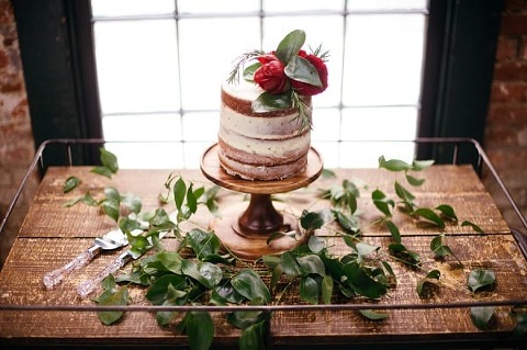 Chic Mt Washington Mill Dye House Wedding || Rebekah J Murray Photography || Charm City Wed || www.charmcitywed.com