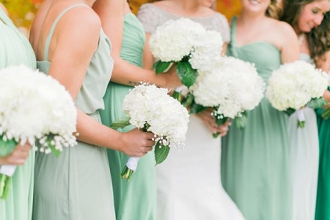 Fall Antrim 1844 Wedding || Mary Neumann Photography || Charm City Wed || www.charmcitywed.com