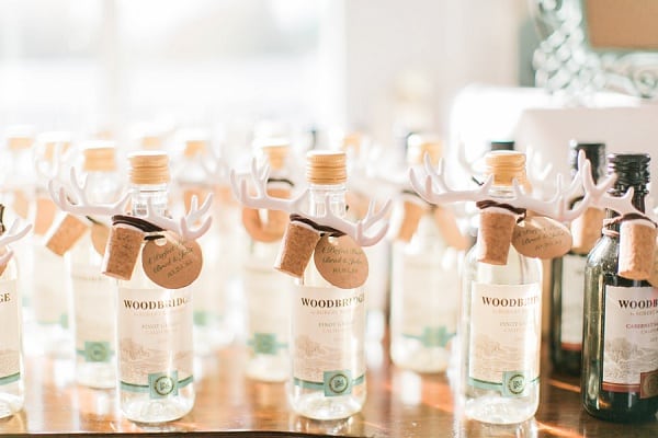 Fall Antrim 1844 Wedding || Mary Neumann Photography || Charm City Wed || www.charmcitywed.com