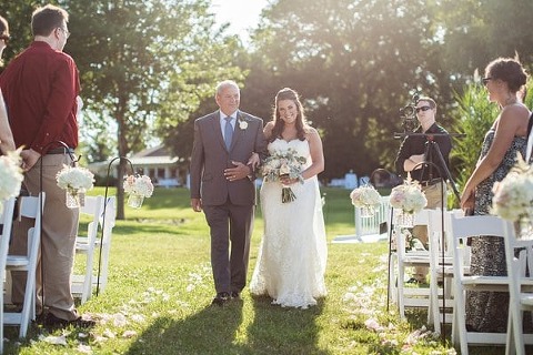 Kent Manor Inn Wedding || Tara+Renata || Charm City Wed || www.charmcitywed.com